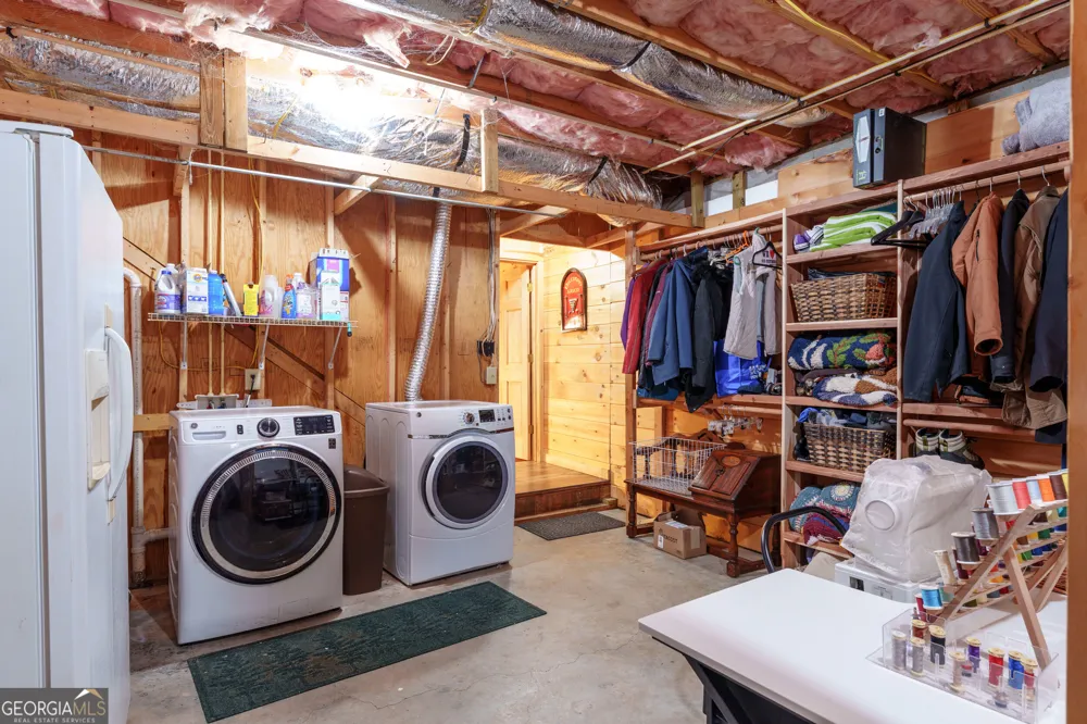 284 Major Ridge RD Blue Ridge, GA 30513
