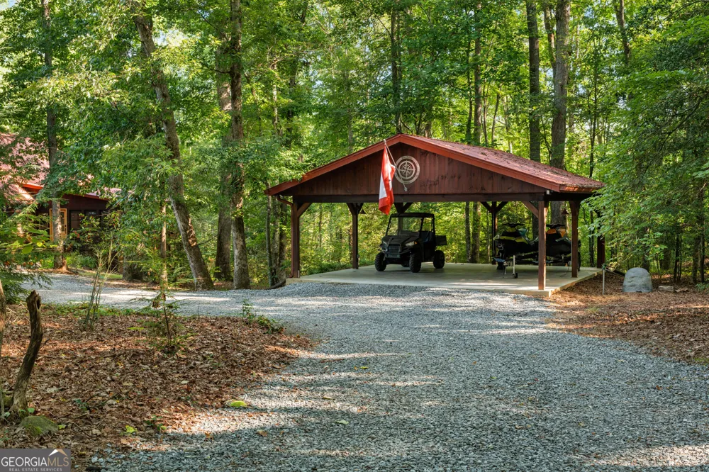284 Major Ridge RD Blue Ridge, GA 30513