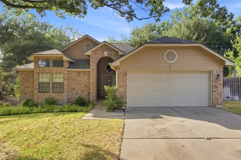 15704 Monona Cove