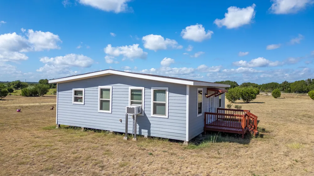10381 County Road 200 Bertram, TX 78605