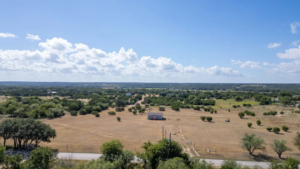 10381 County Road 200 Bertram, TX 78605