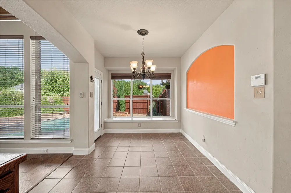 522 Basswood Trail Garland, TX 75040