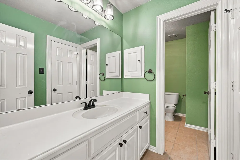 522 Basswood Trail Garland, TX 75040