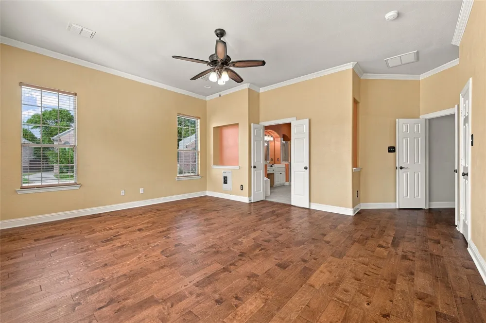 522 Basswood Trail Garland, TX 75040