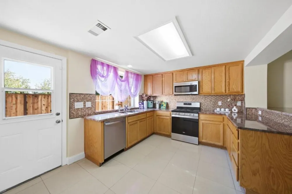 815 Daniels Avenue Vallejo, CA 94590