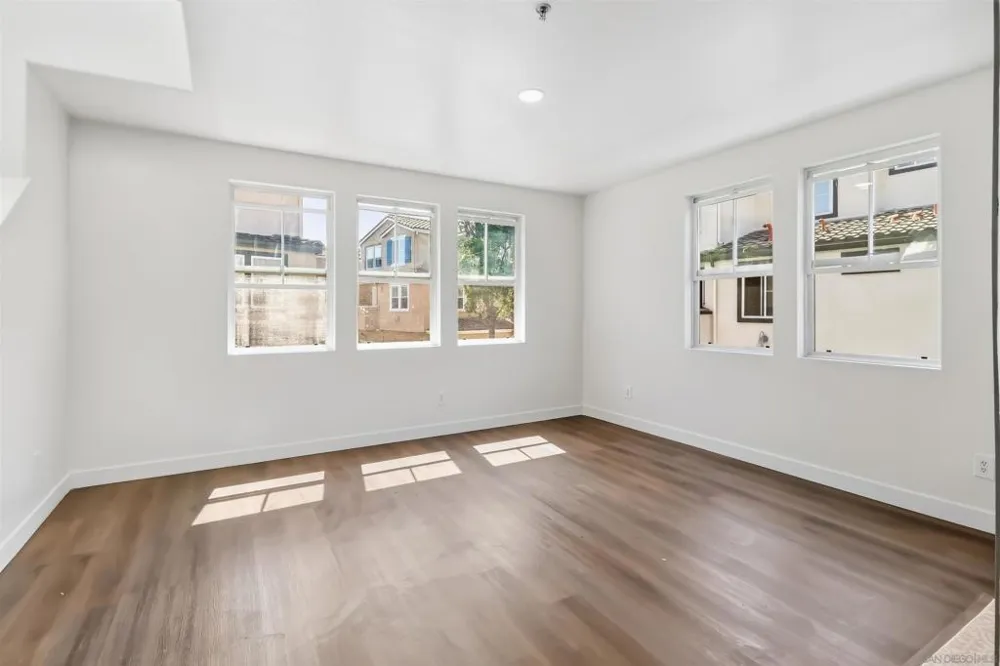 1479 Paseo Aurora San Diego, CA 92154