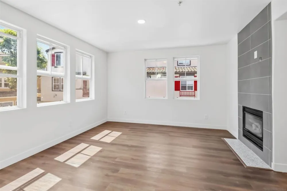 1479 Paseo Aurora San Diego, CA 92154