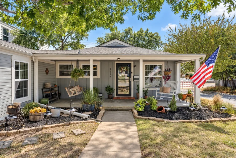 4637 Calmont Avenue Fort Worth, TX 76107