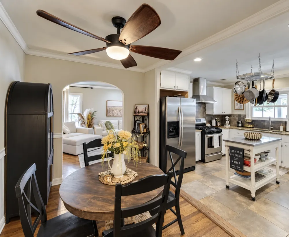 4637 Calmont Avenue Fort Worth, TX 76107