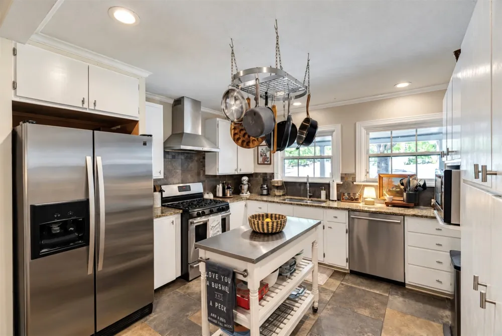 4637 Calmont Avenue Fort Worth, TX 76107