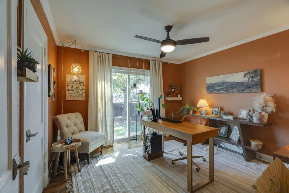 4637 Calmont Avenue Fort Worth, TX 76107