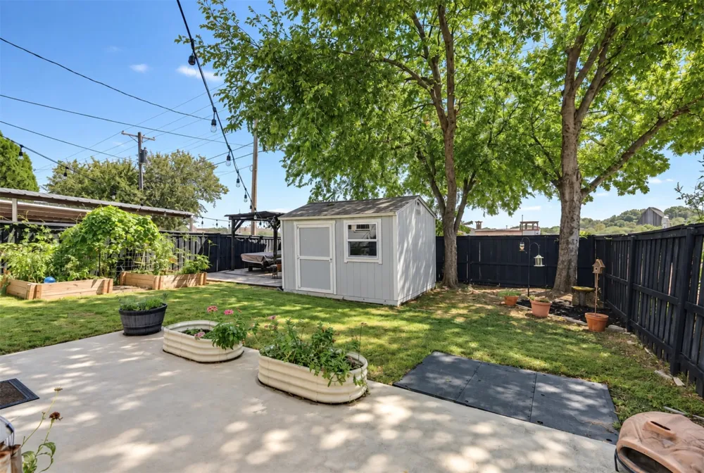 4637 Calmont Avenue Fort Worth, TX 76107