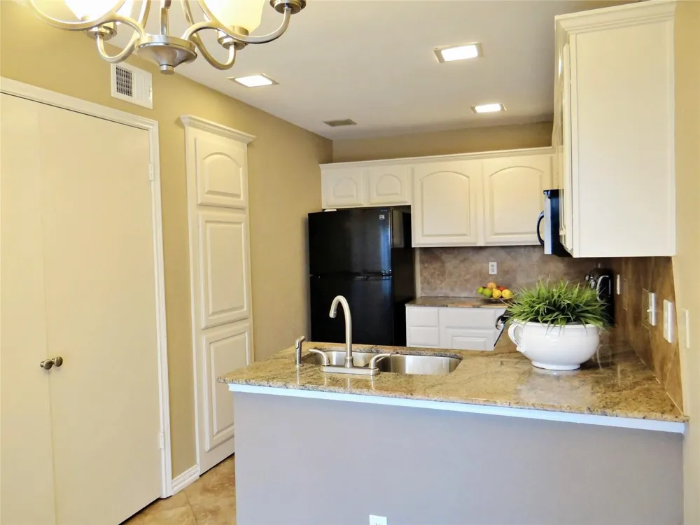 517 Ranch Trail #127 Irving, TX 75063