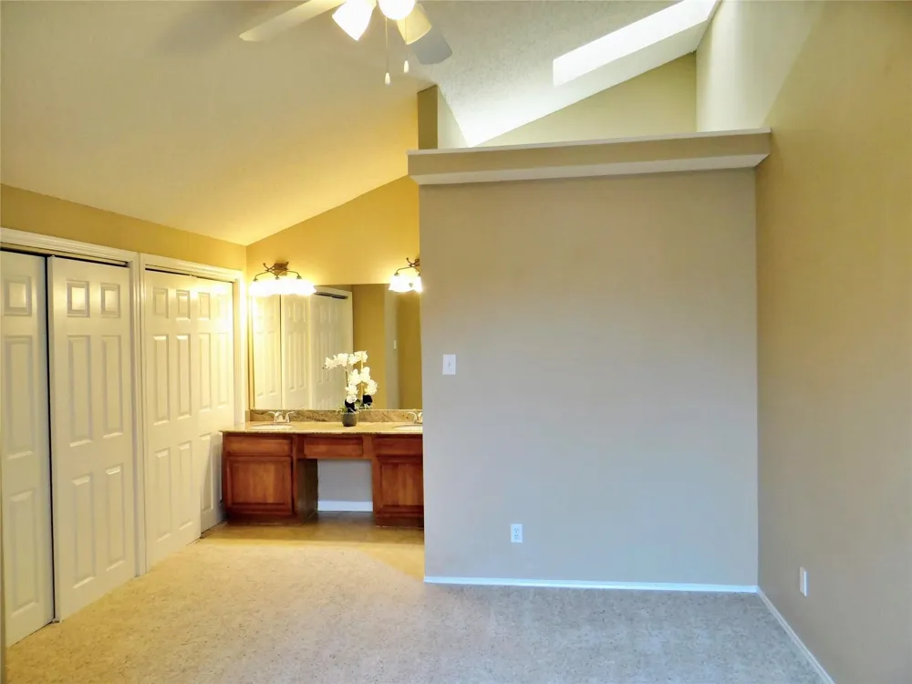 517 Ranch Trail #127 Irving, TX 75063
