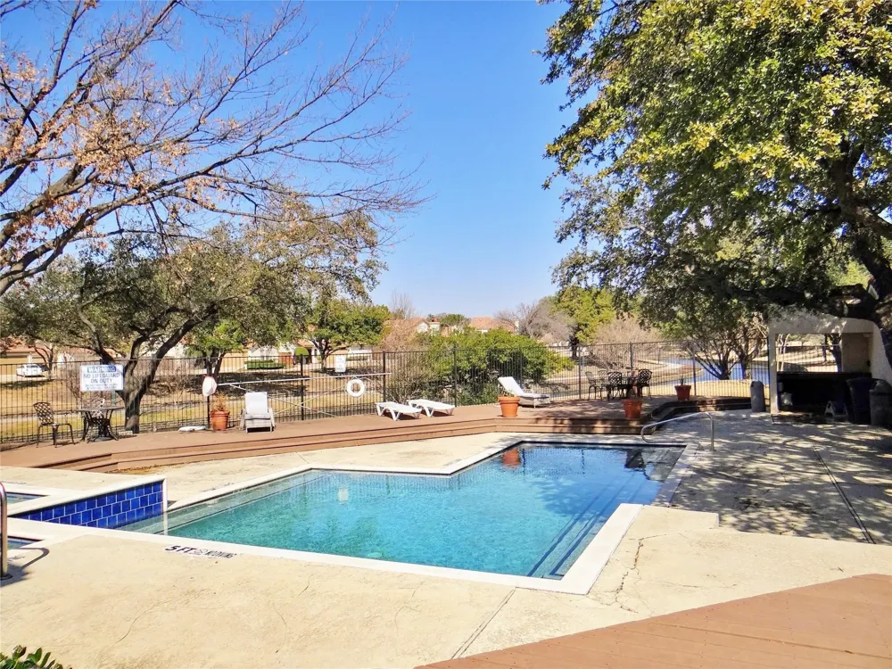 517 Ranch Trail #127 Irving, TX 75063