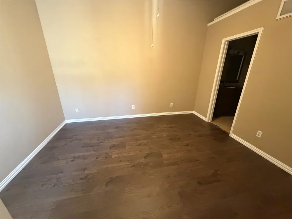 517 Ranch Trail #127 Irving, TX 75063