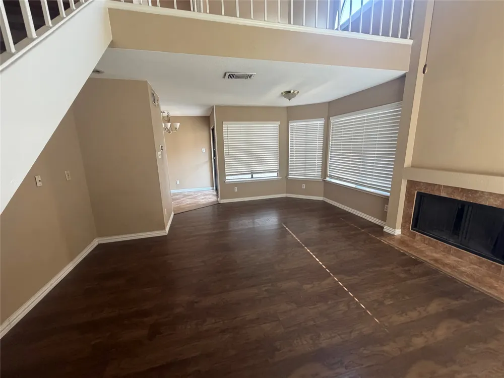 517 Ranch Trail #127 Irving, TX 75063