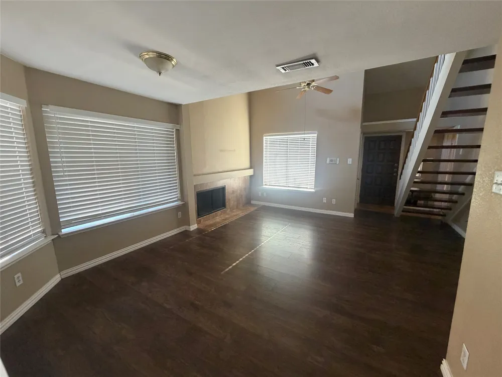 517 Ranch Trail #127 Irving, TX 75063