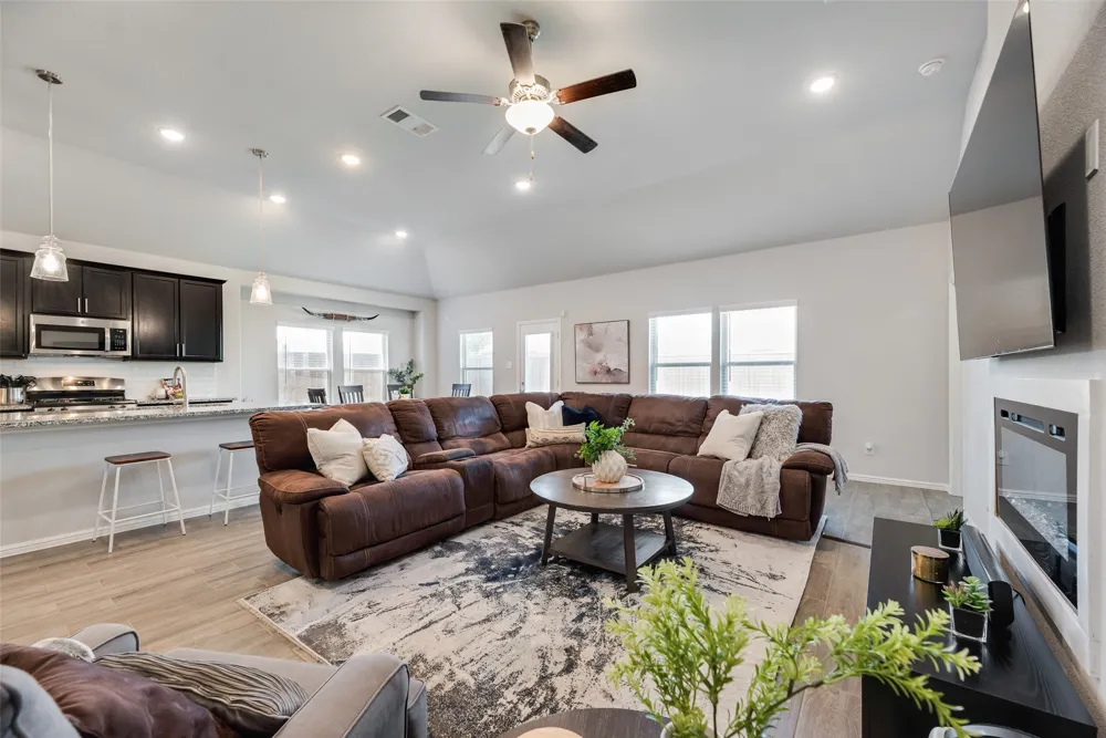14137 Birch Farm Drive Pilot Point, TX 76258