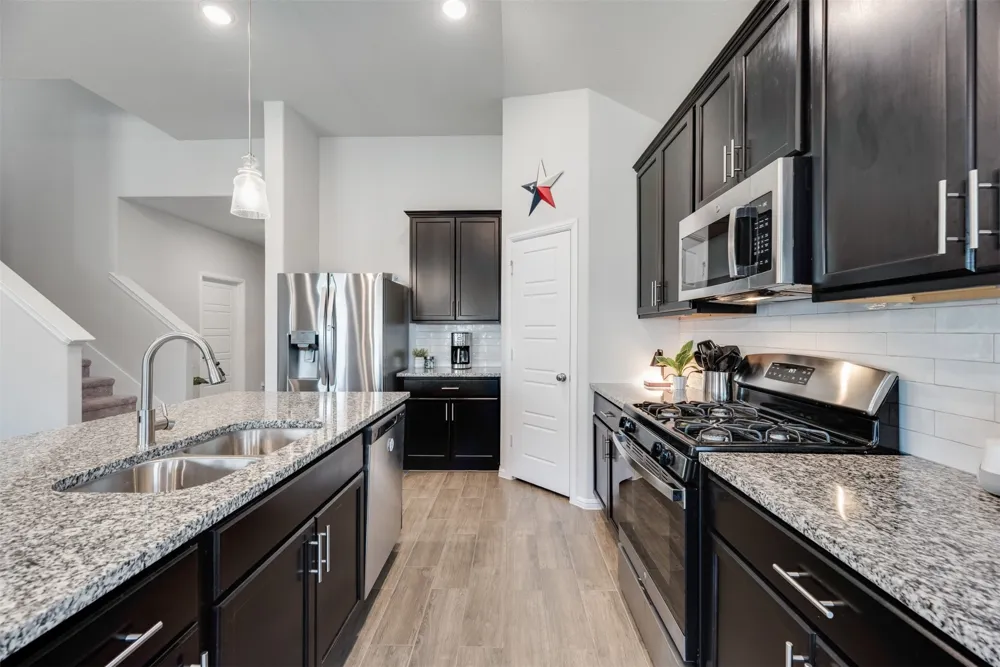 14137 Birch Farm Drive Pilot Point, TX 76258