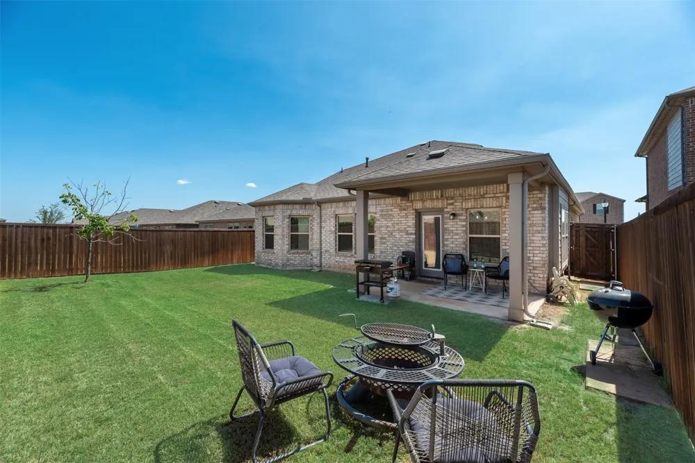 14137 Birch Farm Drive Pilot Point, TX 76258