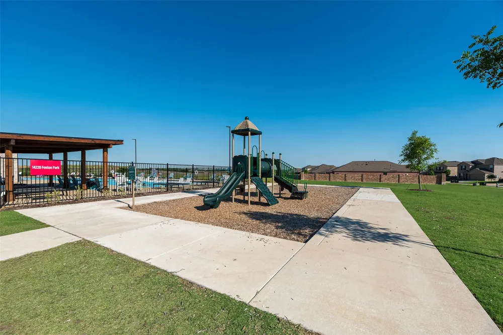 14137 Birch Farm Drive Pilot Point, TX 76258