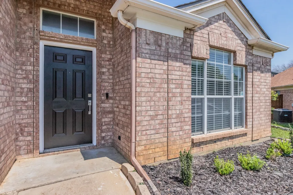 1211 Marshall Drive Euless, TX 76039