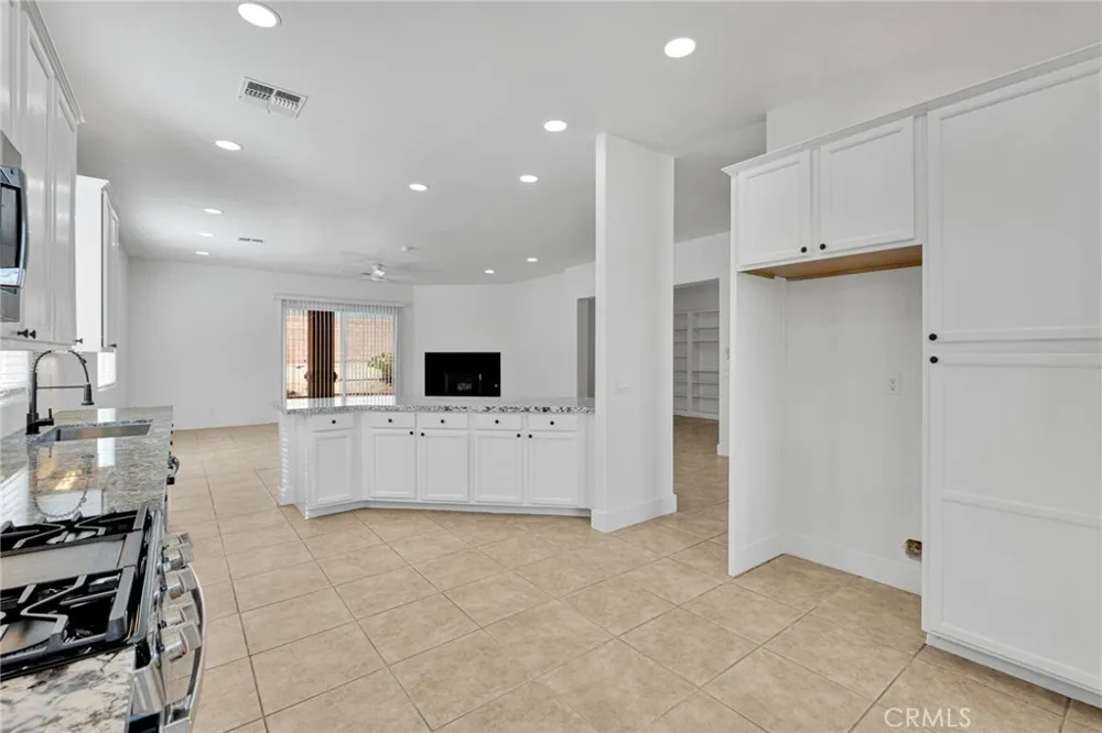 65132 Rolling Hills Desert Hot Springs, CA 92240