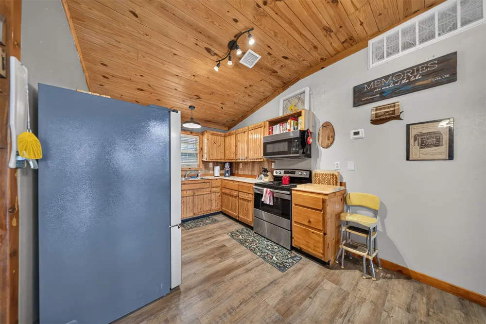 4082 E 4675 ROAD Adair, OK 74330