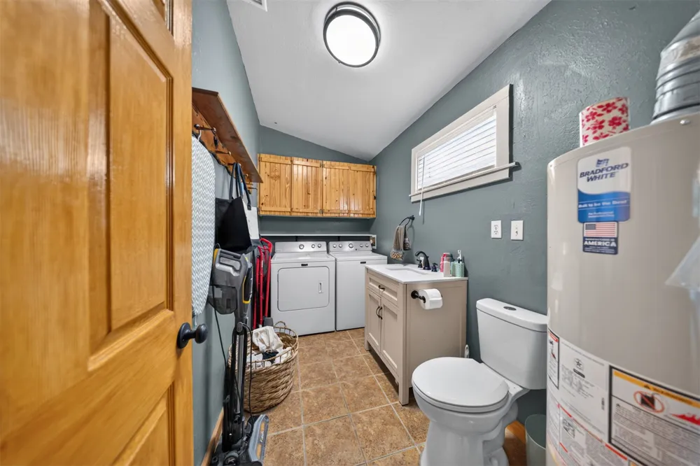 4082 E 4675 ROAD Adair, OK 74330