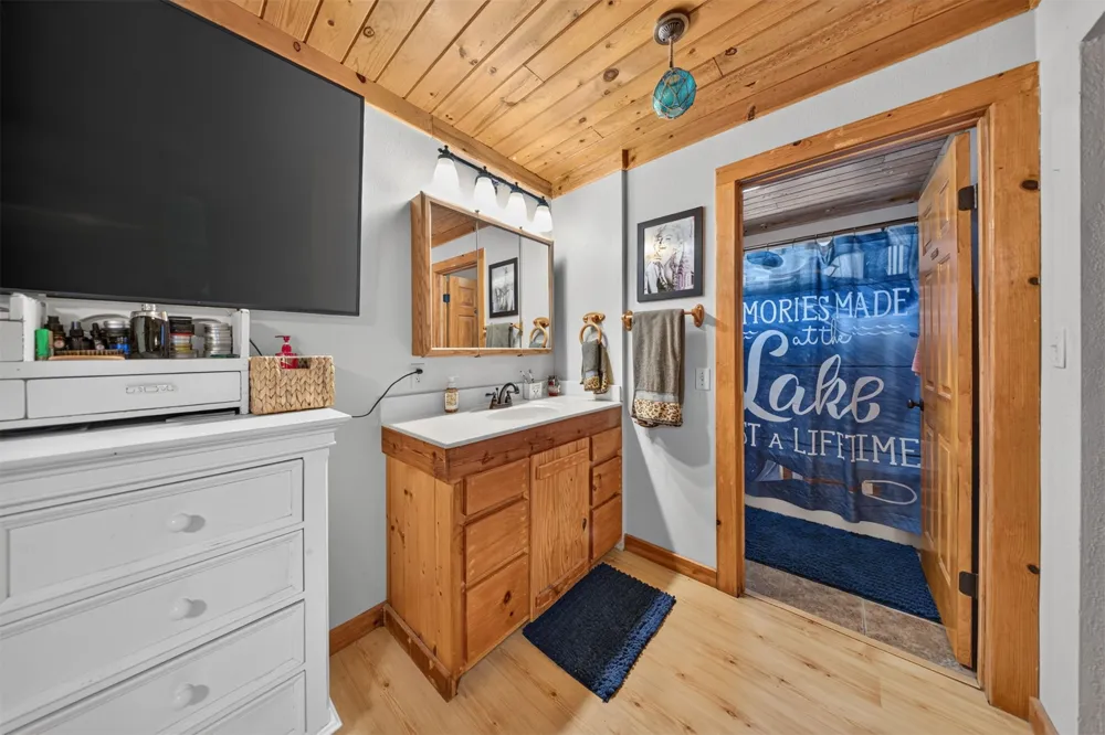 4082 E 4675 ROAD Adair, OK 74330