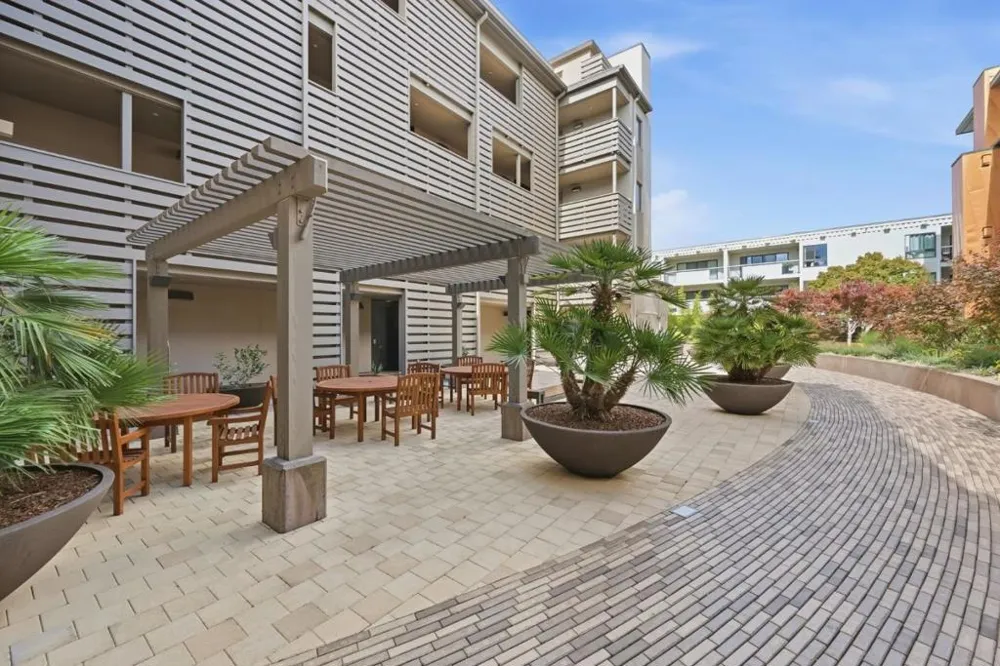 1838 Ogden Drive #110 Burlingame, CA 94010