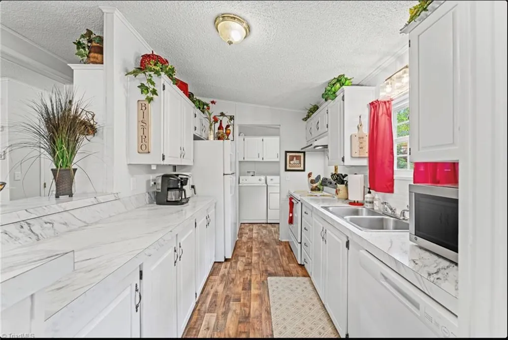 121 Regatta Lane Mooresville, NC 28115