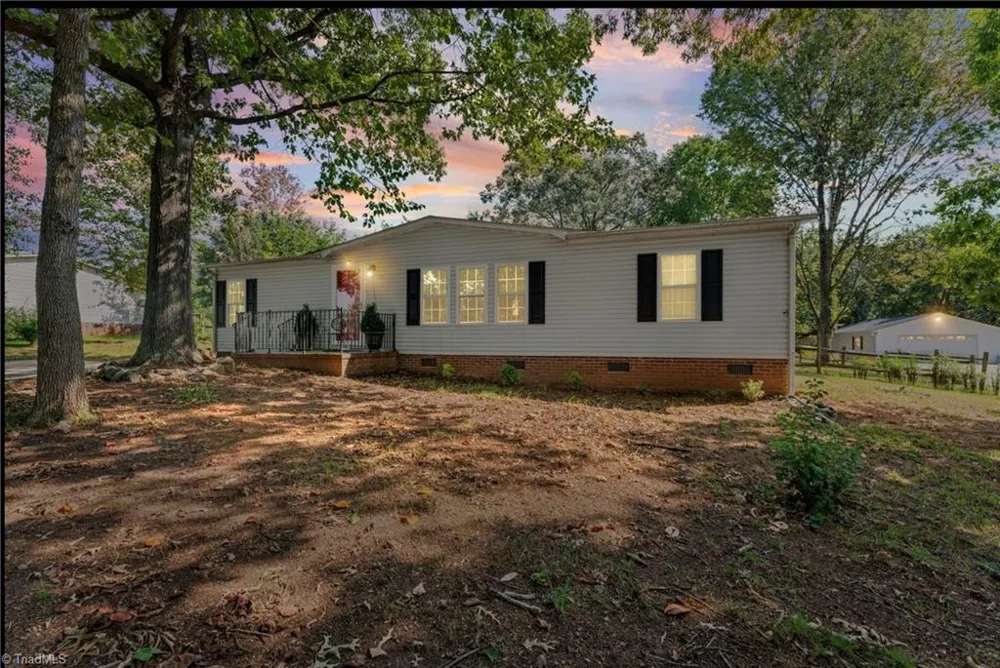 121 Regatta Lane Mooresville, NC 28115