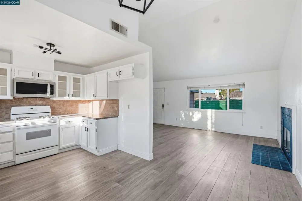 2036 Seward Dr Pittsburg, CA 94565