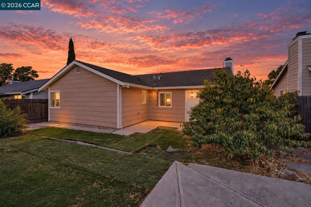 2036 Seward Dr Pittsburg, CA 94565