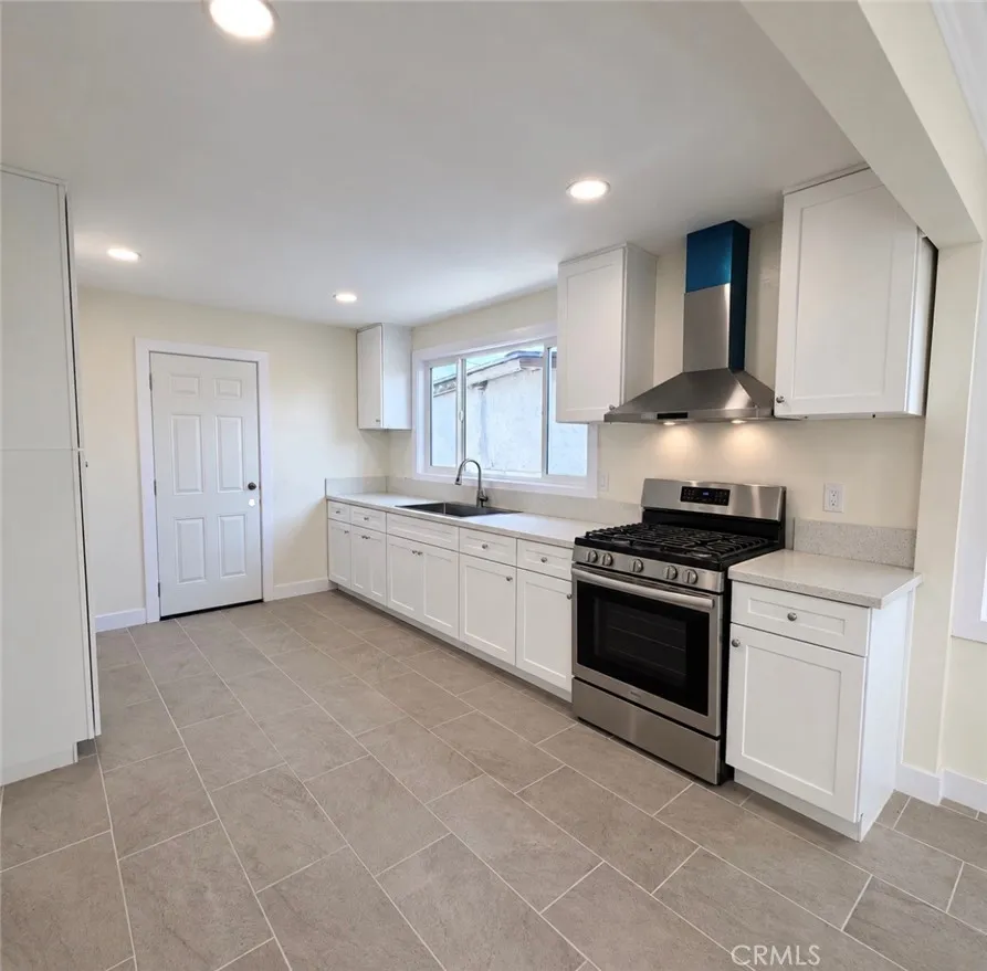 7031 Hood Avenue #A Huntington Park, CA 90255