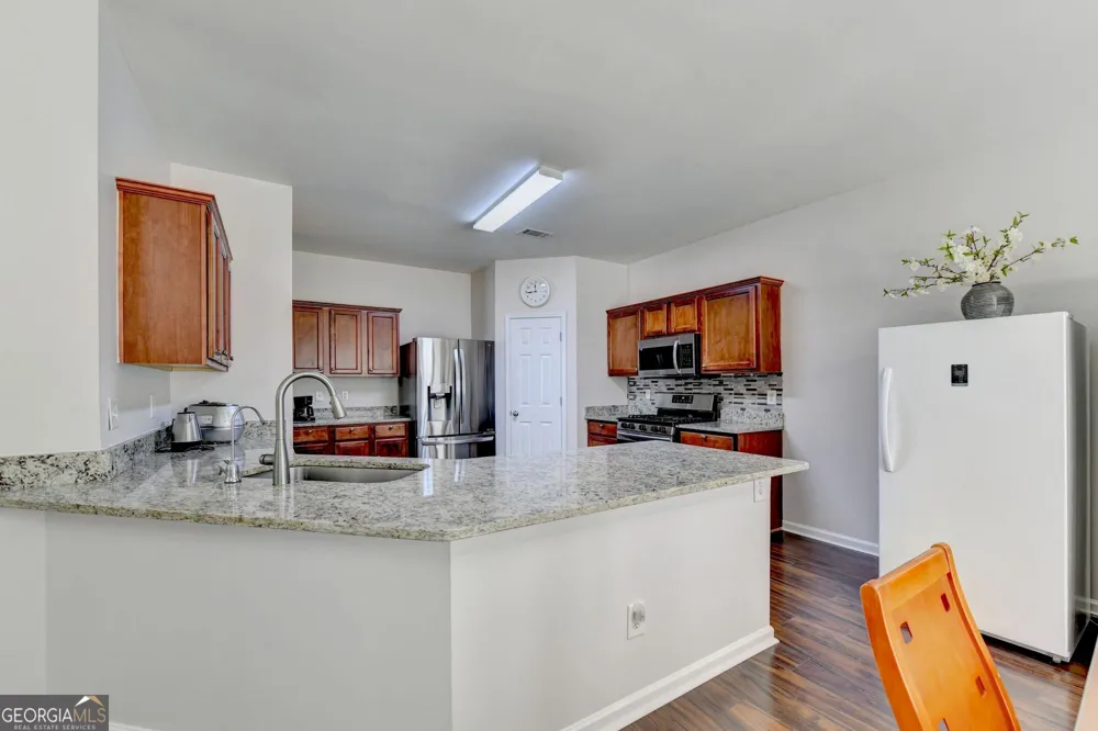 3416 Big Leaf CT Buford, GA 30519