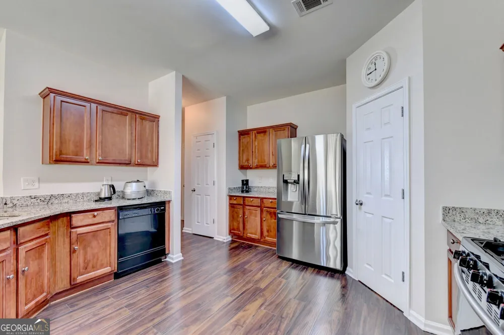 3416 Big Leaf CT Buford, GA 30519