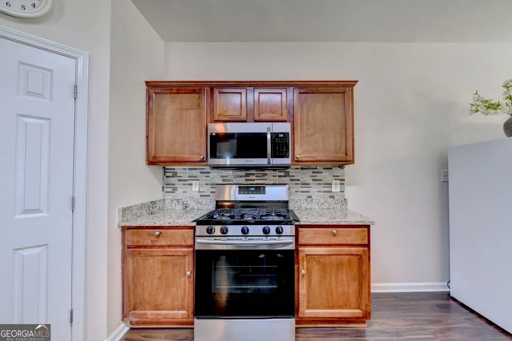3416 Big Leaf CT Buford, GA 30519