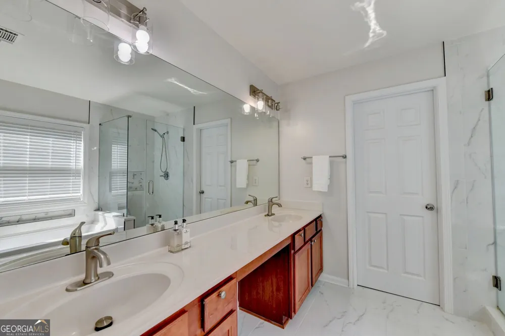 3416 Big Leaf CT Buford, GA 30519