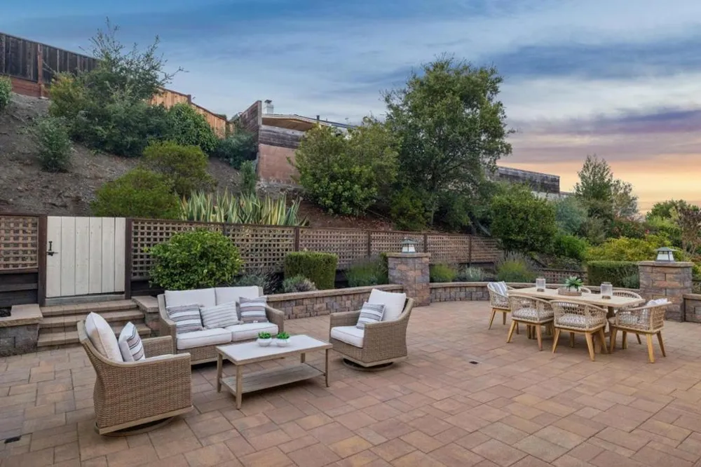 1252 Lake Street Millbrae, CA 94030