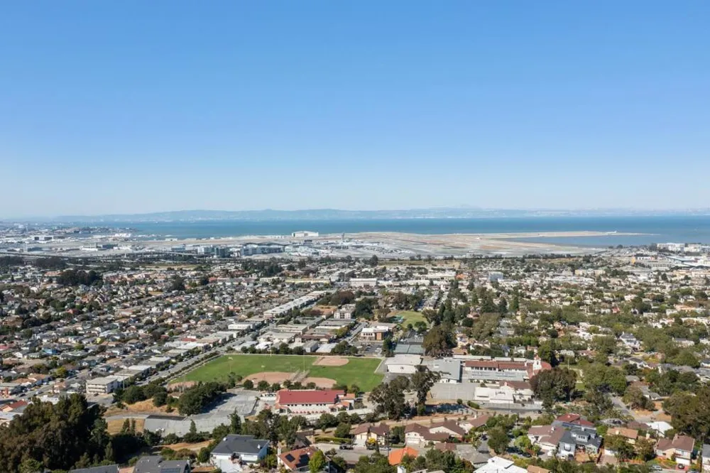 1252 Lake Street Millbrae, CA 94030