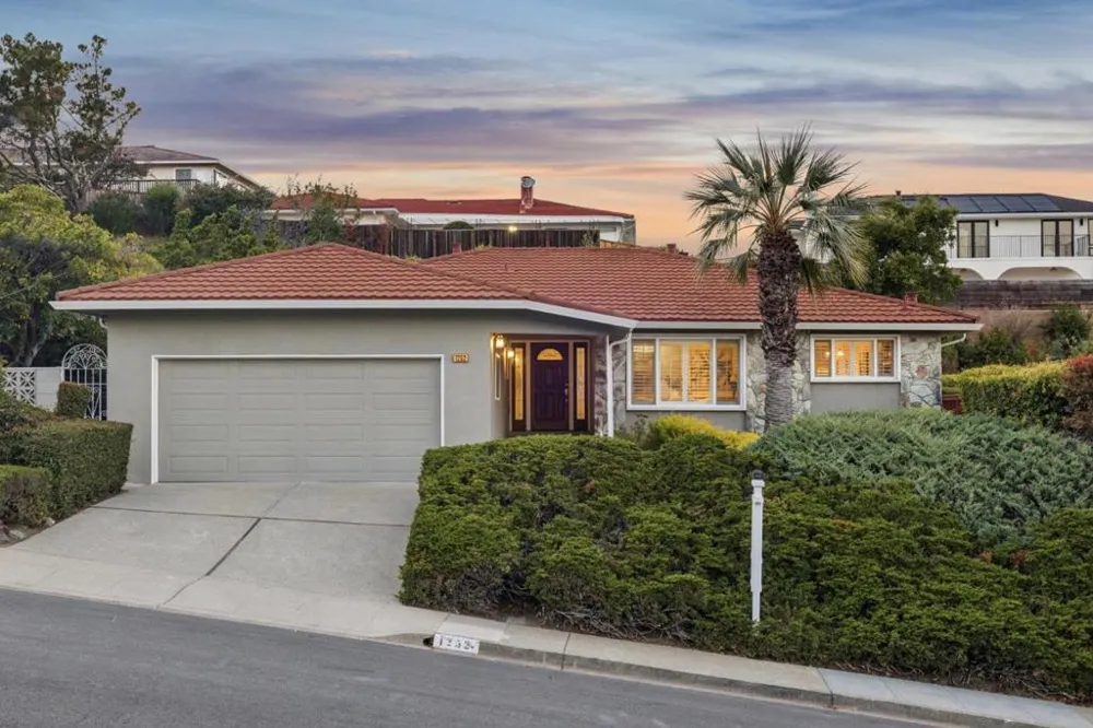 1252 Lake Street Millbrae, CA 94030