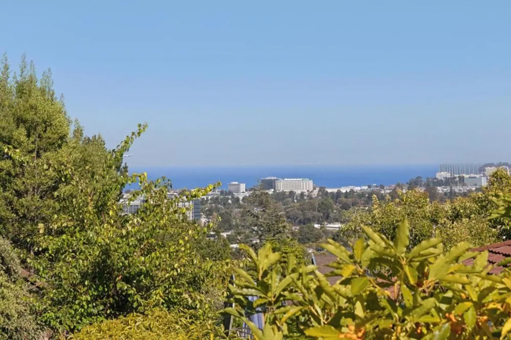 1252 Lake Street Millbrae, CA 94030