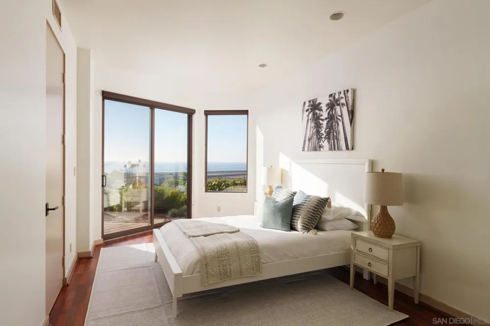 779 Barbara Ave Solana Beach, CA 92075