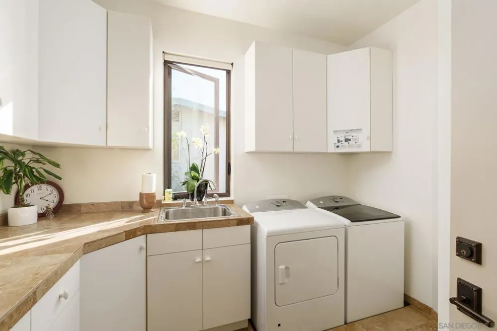 779 Barbara Ave Solana Beach, CA 92075