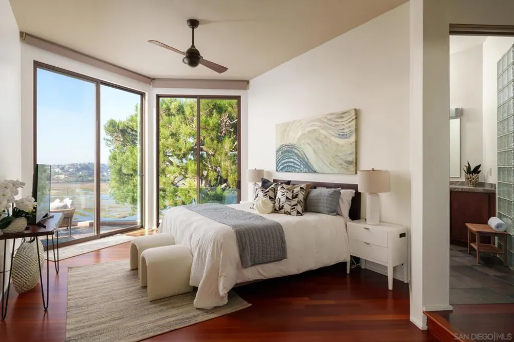 779 Barbara Ave Solana Beach, CA 92075