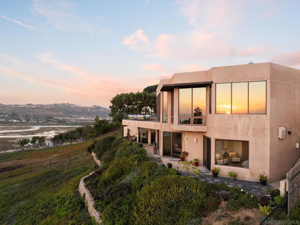 779 Barbara Ave Solana Beach, CA 92075
