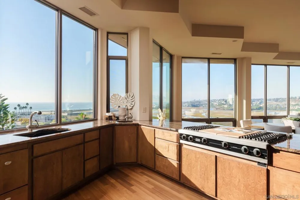 779 Barbara Ave Solana Beach, CA 92075